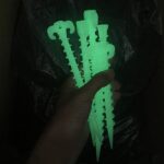 10 PCS/Sett Luminous Camping Teltbunnskruer Hornnagler Utendørs Klatretelt Plastnagler Teltutstyr