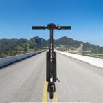 [EU-lager] COASTA L9 Pro 350W Dobbeltmotor Power Sammenleggbart Elektrisk Offroad Scooter med 8,5 tommers Dekk