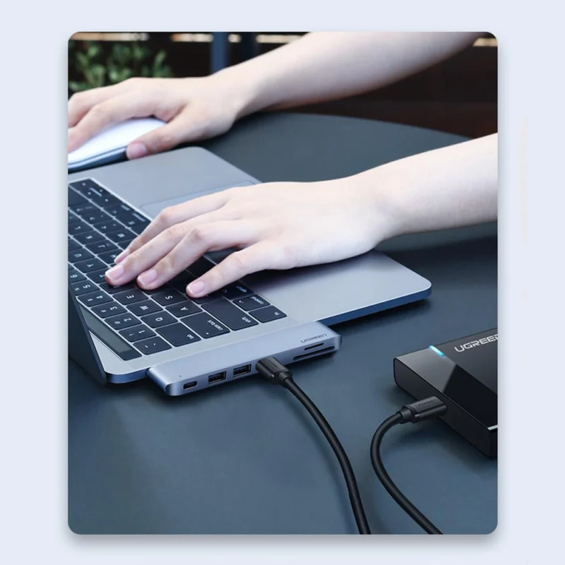 Ugreen multifunksjonell HUB 2x USB Type C til 3x USB 3.0 / TF / SD / USB Type C for MacBook Pro / Air grå (CM251 60560)